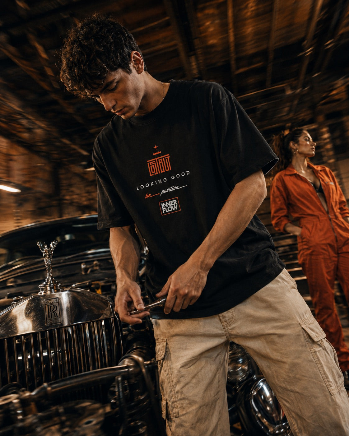Looking Good graphic T-Shirt | Streetwear slogan tee, black retro script