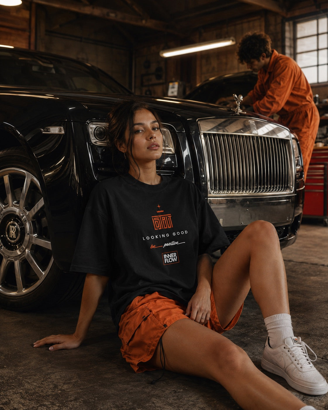 Looking Good graphic T-Shirt | Streetwear slogan tee, black retro script